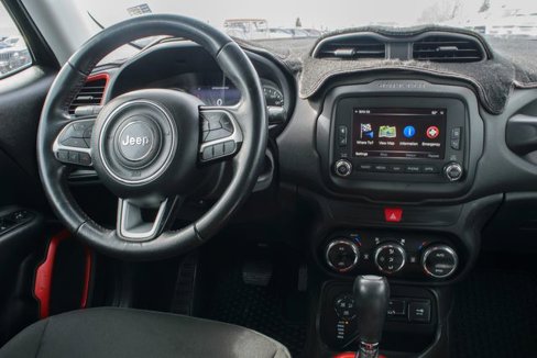 Used 2017 Jeep Renegade Trailhawk image 25