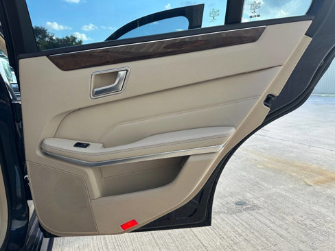 Used 2016 Mercedes-Benz E 350 Sedan image 20