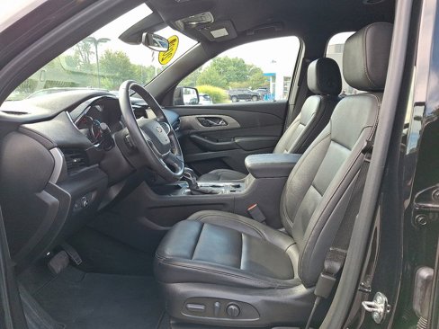 Used 2022 Chevrolet Traverse LT image 15