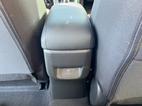 New 2025 Nissan Versa SR image 17