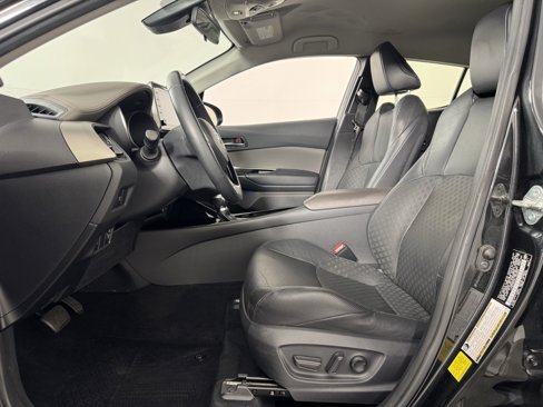 Used 2020 Toyota C-HR Limited image 15