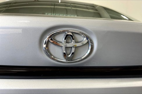 Used 2022 Toyota Corolla LE image 42