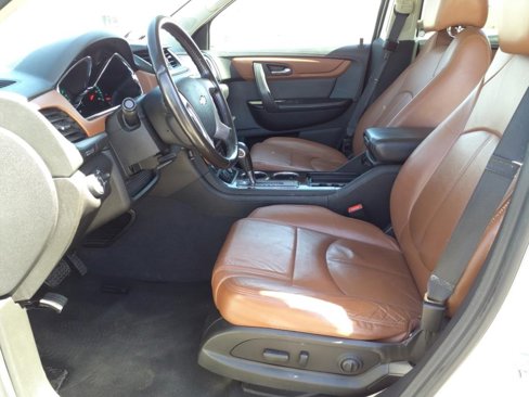 Used 2017 Chevrolet Traverse LT image 12