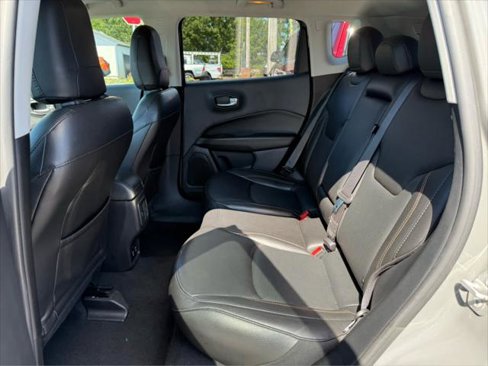 Certified 2021 Jeep Compass Limited image 24