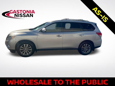 Used 2015 Nissan Pathfinder SV image 38