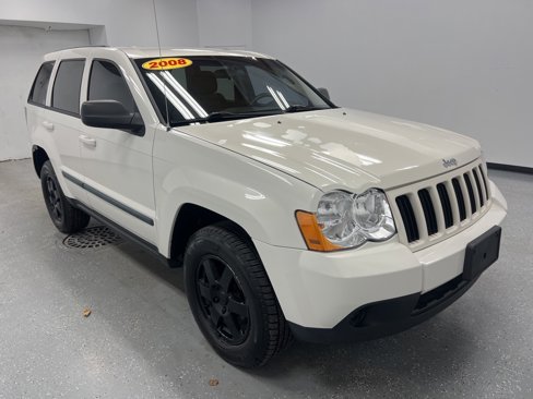 Used 2008 Jeep Grand Cherokee Laredo image 2