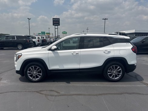 Used 2024 GMC Terrain SLT image 8