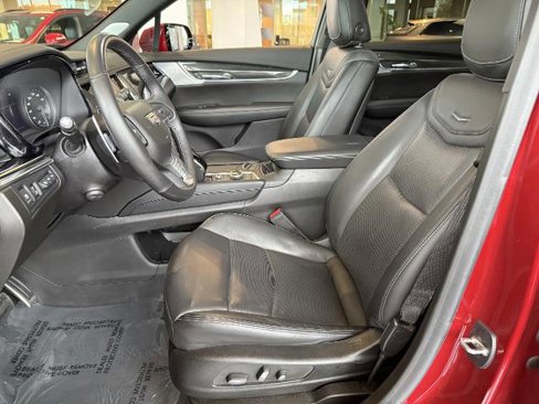 Certified 2021 Cadillac XT6 Sport w/ LPO, ONYX Package image 21