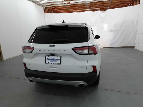 Used 2022 Ford Escape SE image 5