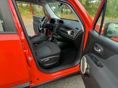Used 2015 Jeep Renegade Sport w/ Power & Air Group image 17