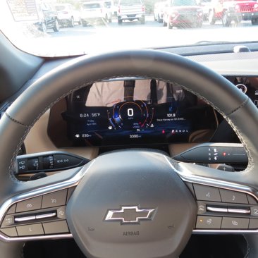 Used 2025 Chevrolet Equinox ACTIV w/ Safety and Technology Package image 17
