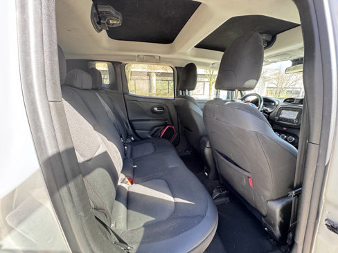 Used 2017 Jeep Renegade Trailhawk image 21
