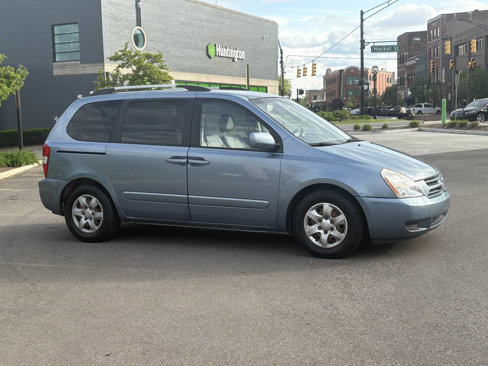 Used 2010 Kia Sedona image 8