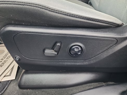 Used 2021 RAM 1500 Big Horn image 12