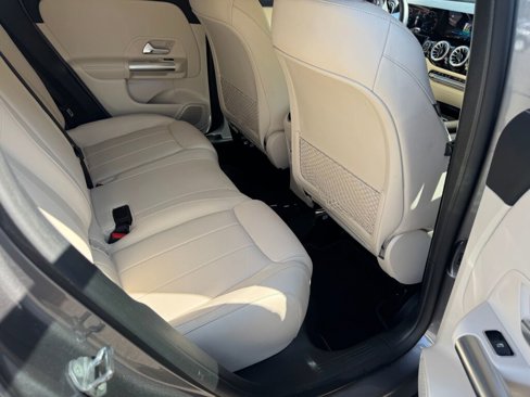 Used 2023 Mercedes-Benz GLA 250 4MATIC image 19