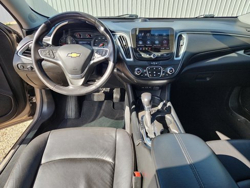 Used 2022 Chevrolet Malibu LT w/ Leather Package image 10