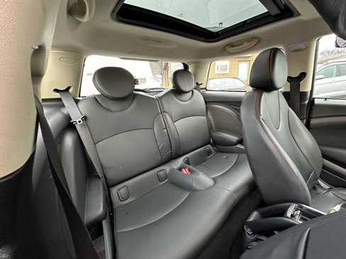 Used 2013 MINI Cooper Hardtop image 12