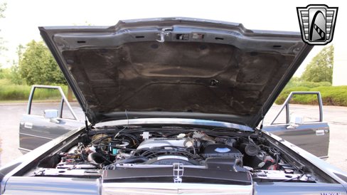 Used 1986 Lincoln Town Car image 7