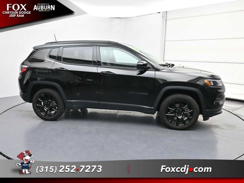 Used 2023 Jeep Compass Latitude w/ Convenience Group image 13