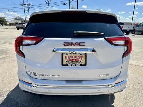 Used 2022 GMC Terrain Denali image 4