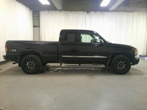 Used 2007 GMC Sierra 1500 SLE w/ Extended Cab Value Package image 3