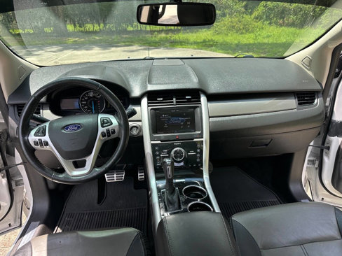 Used 2013 Ford Edge Sport w/ Driver Entry Pkg image 16