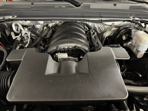 Used 2018 Chevrolet Suburban LS image 9