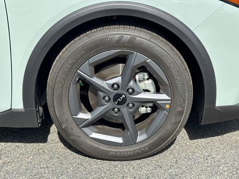 New 2025 Kia K4 LXS image 12