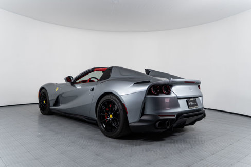 Used 2021 Ferrari 812 GTS image 7