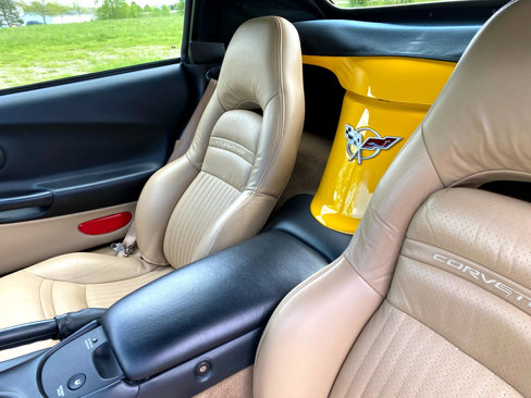 Used 2003 Chevrolet Corvette Convertible w/ Preferred Equipment Group1 image 37