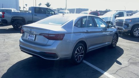 Used 2022 Volkswagen Jetta S image 9