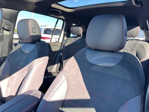 Certified 2025 Mercedes-Benz GLB 250 image 20