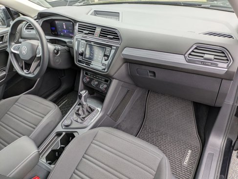 Used 2022 Volkswagen Tiguan S image 23