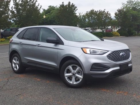 Used 2024 Ford Edge SE image 2