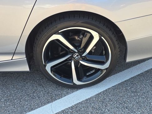 Used 2020 Honda Accord Sport image 10