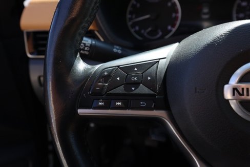 Used 2022 Nissan Sentra SV w/ SV Premium Package image 25