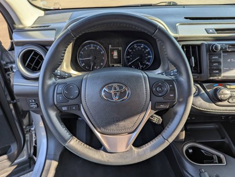 Used 2018 Toyota RAV4 XLE image 13