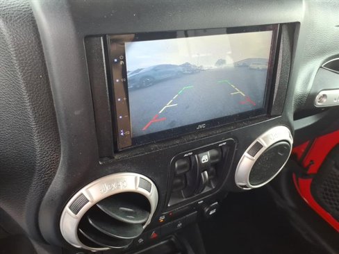 Used 2017 Jeep Wrangler Unlimited Sahara image 26