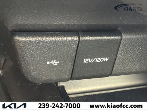 Used 2021 Toyota Camry SE image 19