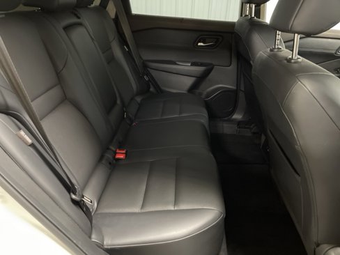 Used 2022 Nissan Rogue SV w/ SV Premium Package image 22