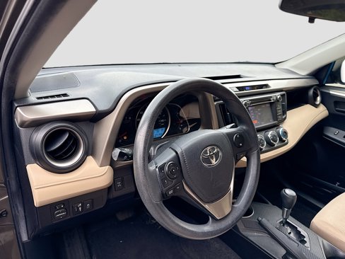 Used 2013 Toyota RAV4 LE image 9