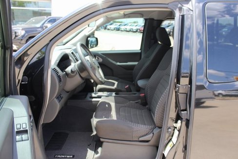 Used 2019 Nissan Frontier SV image 14