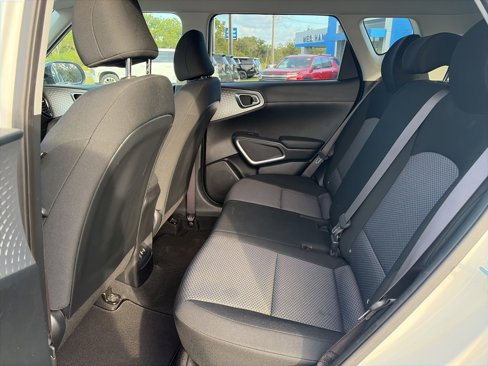 Used 2024 Kia Soul S image 11