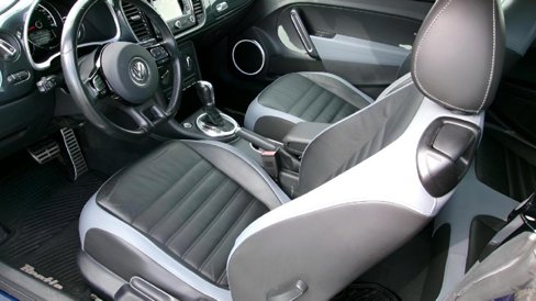 Used 2014 Volkswagen Beetle R-Line image 9