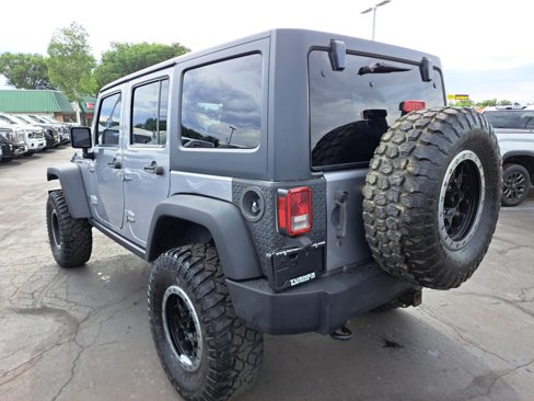 Used 2014 Jeep Wrangler Unlimited Rubicon w/ Max Tow Package image 6