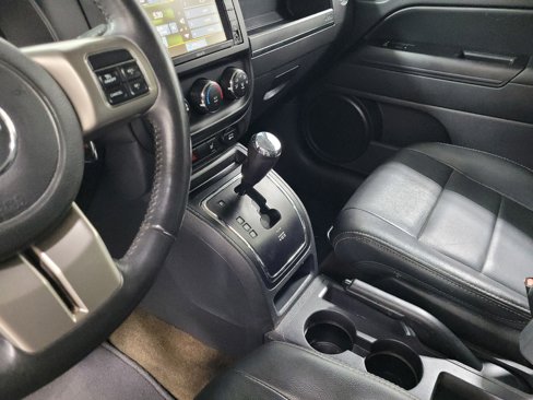 Used 2016 Jeep Patriot High Altitude image 26