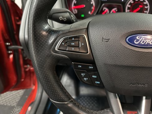 Used 2018 Ford Focus ST w/ Equipment Group 401A image 17