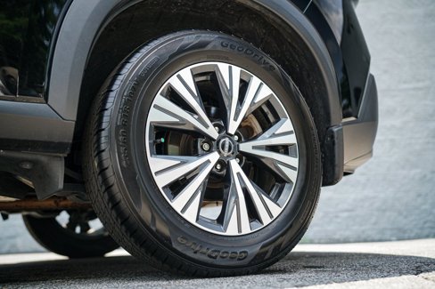 Used 2023 Nissan Rogue SV image 18