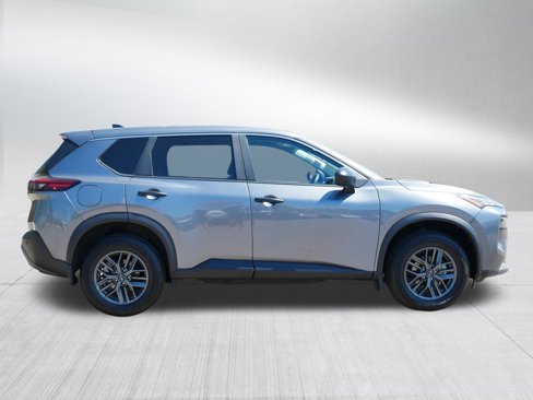 Used 2023 Nissan Rogue S image 8