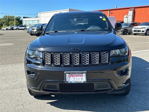 Used 2022 Jeep Grand Cherokee Laredo X image 6